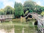 Thames Path walking vacation, Cotswolds to London
