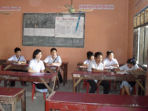 Volunteer with children in Laos 