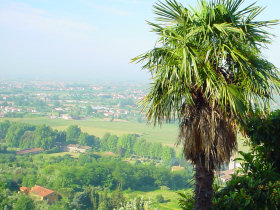 Tuscany farmhouse accommodation, Italy
