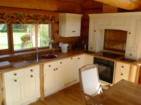 Annie's Cabin kitchen