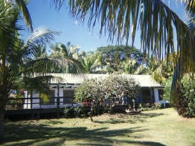 Fiji beach accommodation on Malolo Lailai Island