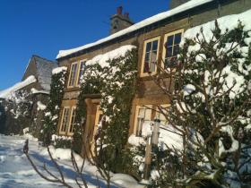 Winter is gorgeous in the Peak District
