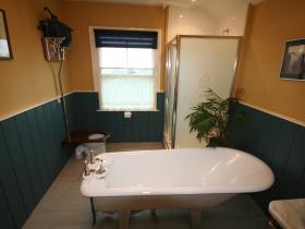 The Lundy bathroom