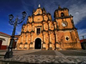 Nicaragua walking tour vacation