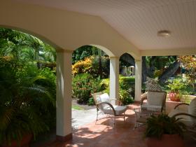 Warm Grenadian Welcome!