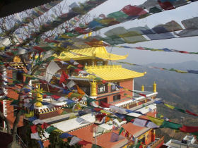 Teach children and trek in Nepal