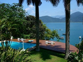 Pantanal, Iguazu Falls & beach holiday, Brazil