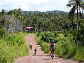 Cycling & trekking in Borneo