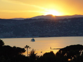Cote d Azur scuba diving vacations in France
