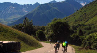 Adventurous bicycling vacations
