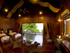 Pom Pom Island resort in Borneo