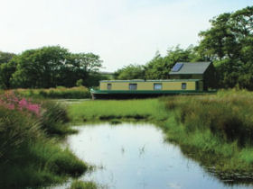 Houseboat vacations in Devon, England