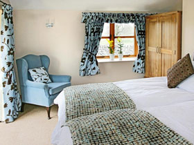 Family self catering cottages, Peak District