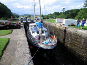 Family cruise in Scotland, lochs and canals