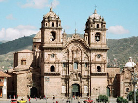 Lima to Santiago overland vacation