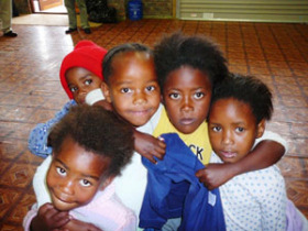 Volunteer with children in South Africa