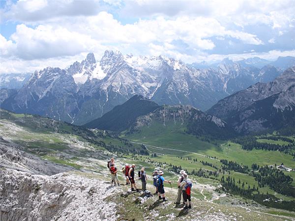 dolomites walking holidays