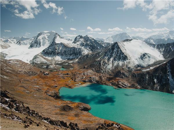 Kyrgyzstan trekking vacation