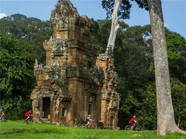 Cambodia activity holiday, hike, bike & kayak