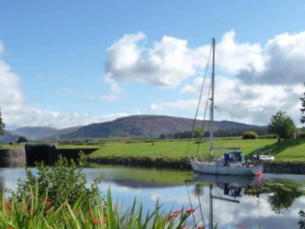 Scotland by boat and bike vacation