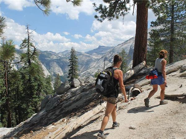 Hiking in vacation in Yosemite National Park