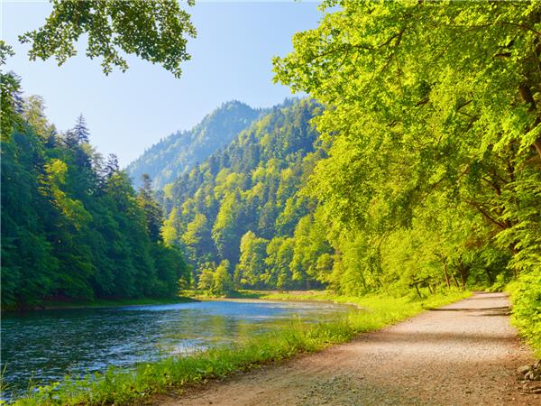 Poland cycling vacation VeloDunajec route