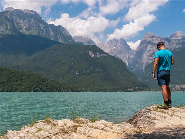 Walking in Lake Garda: Valle dei Laghi vacation