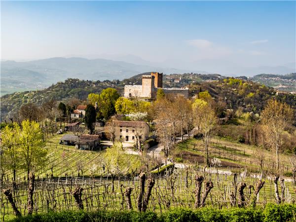 Self guided walking in Umbria holiday