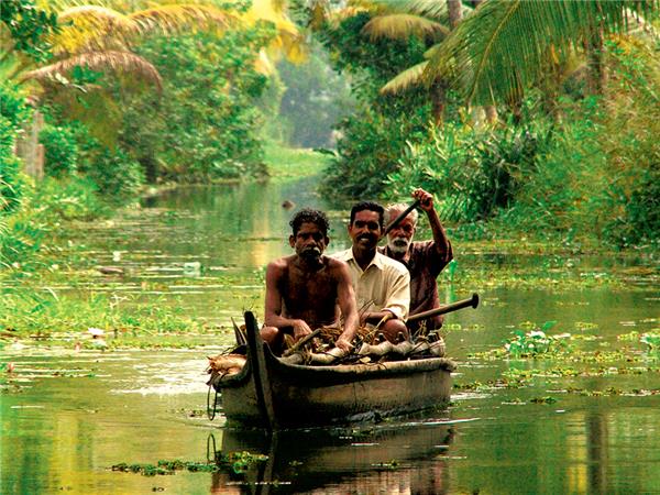 South India tour by bus & rail