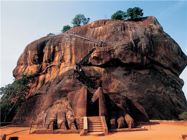 Sri Lanka luxury adventure vacation