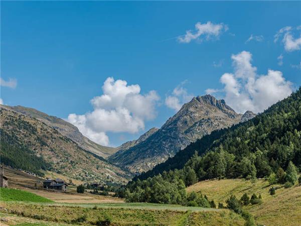 Pyrenees walking vacation in Andorra