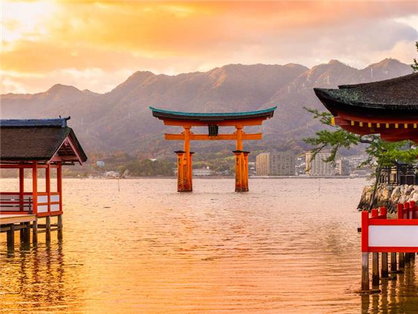 Japan small group vacation with added comfort