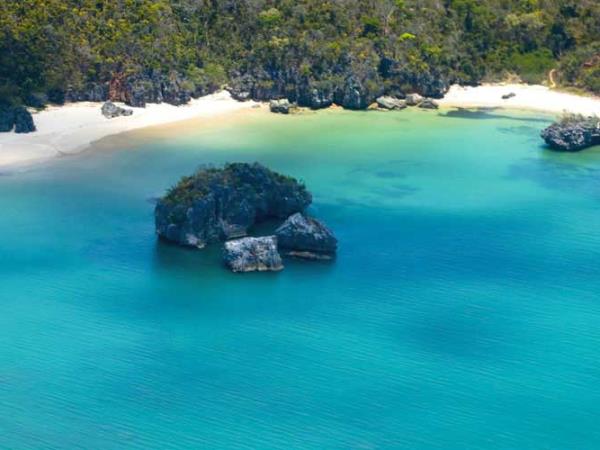 Madagascar tailor made honeymoon adventure