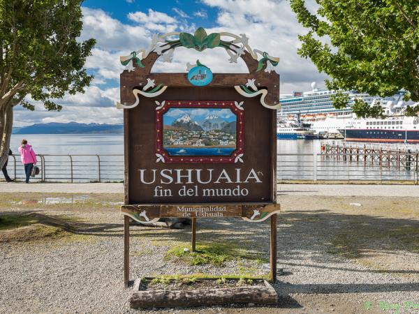 Ushuaia to Punta Arenas cruise in Patatagonia