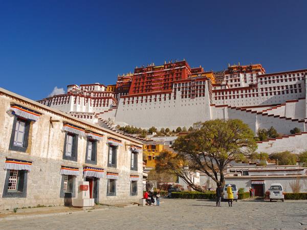Tibet biking vacation