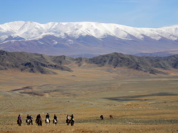 Mongolia horse riding vacation, Altai Taster