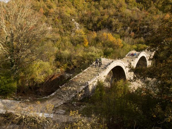 Greece walking vacation, Zagorohoria and Lefkada island