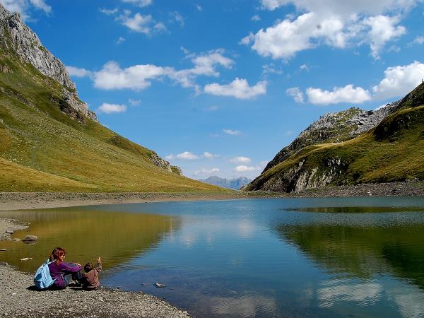 Guided hiking and culture in the Pyrenees