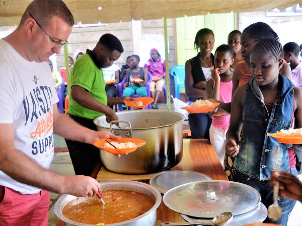 Kenya cultural vacation, support community projects