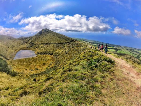 Hiking vacation in the Azores with thermal hotsprings