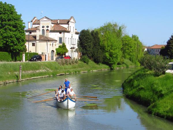 Verona to Venice cycling vacation in Italy