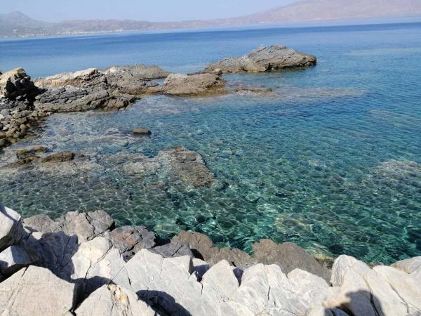 Family hiking vacation in Crete