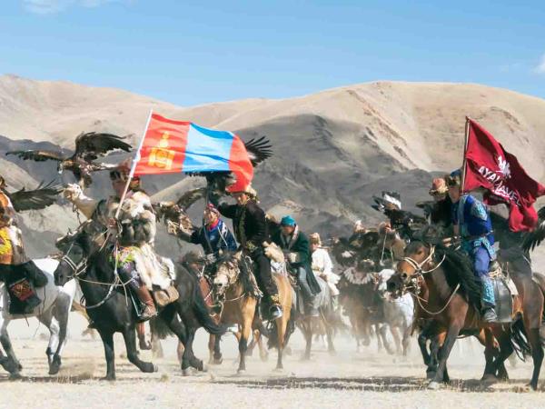Eagle festival tour in Mongolia