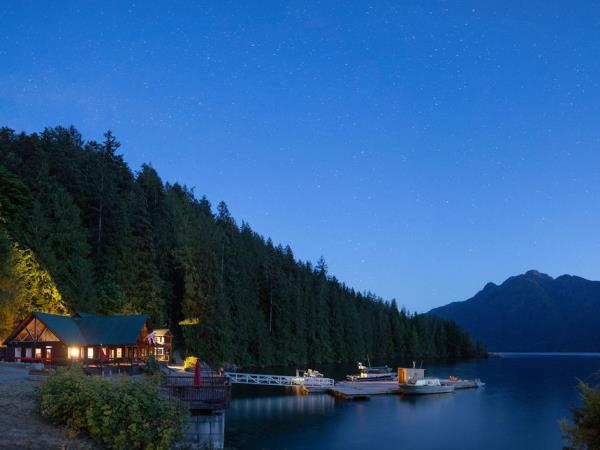 Wilderness wildlife lodge, British Columbia