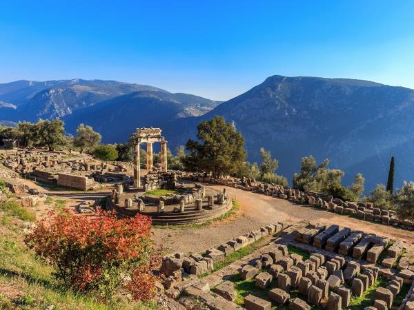 Budget mainland Greece tour
