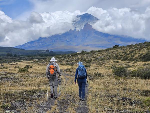 Ecuador trekking tour, lodge based