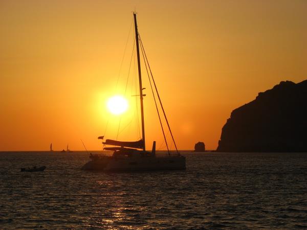 Greece island hopping vacation, Crete, Santorini & Milos