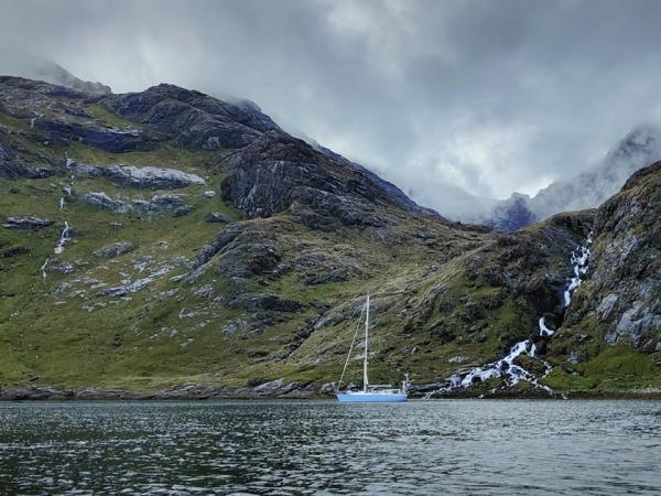 Hjorundfjord sailing holiday in Norway