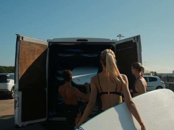 Surfing and coastal conservation vacation in Lisbon