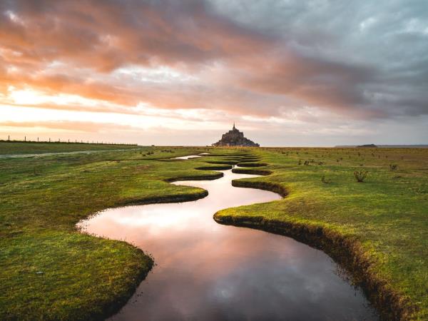 Paris to Mont-Saint-Michel cycling vacation, France